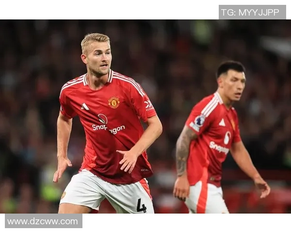 英超直播：曼联憾平热刺，C罗卢卡库连场进球，利物浦逆转阿斯顿维拉